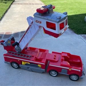 Paw Patrol Ultimate Rescue Fire Truck with Extendable 2 ft. Tall Ladder